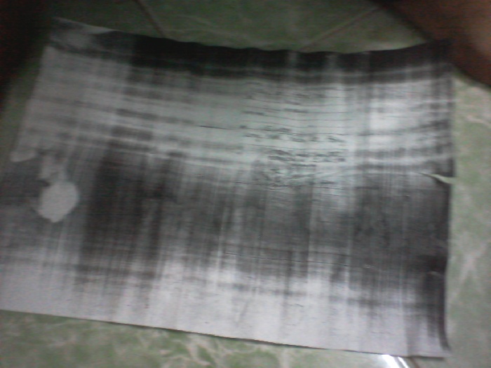 Do chất lượng giấy không tốt làm xuất hiện vệt đen khi in từ máy photocopy